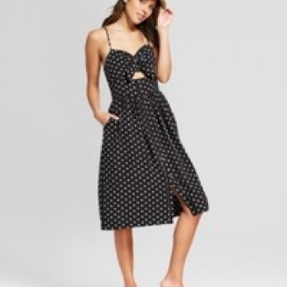 Xhilaration Polka Dot Sleeveless Button Down Knot